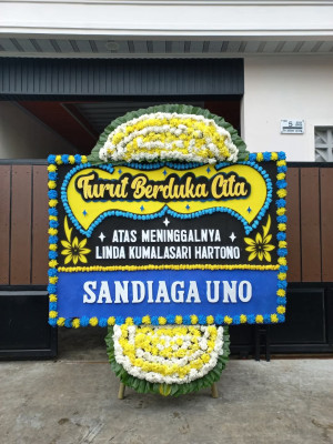 Papan Bunga Duka di Medan Barat